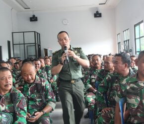Permalink ke Pasi Intel Kodim 0415/BTH Ingatkan Prajurit TNI  Jaga Netralitas di Pilkada 2018
