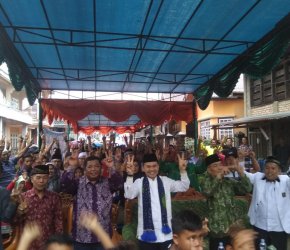 Permalink ke Masyarakat se-Pulau Tengah Inginkan Adirozal Kembali Memimpin Kabupaten Kerinci Periode 2019 – 2024