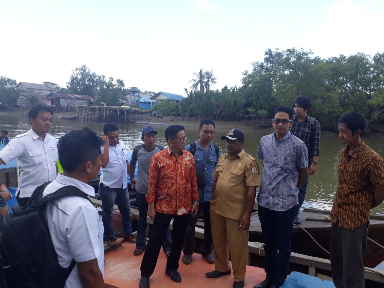 Permalink ke Bersama Ketua DPRD Tanjabtim, H Bakri Tinjau Lokasi Pembangunan Jembatan Gantung Desa Kuala Simbur