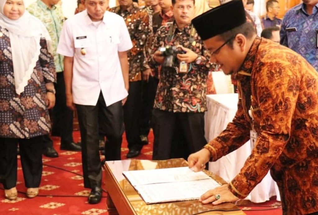 Permalink ke Ketua DPRD Kota Jambi Sementara Yasir bersama Wawako Maulana Ikuti Rapat Membahas Karhutla