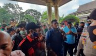 Permalink ke Terkait PPDB, Puluhan Massa Unjuk Rasa di Disdik Provinsi Jambi