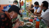 Permalink ke Pemilik Warung Makan Barokah Muara Tembesi Kaget saat Dikunjungi Cawagub Syafril Nursal