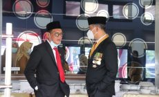 Permalink ke Usai Bagikan Tali Asih kepada Veteran, HM bersama Walikota Fasha Tabur Bunga di Makam Pahlawan