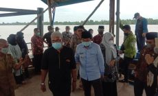 Permalink ke Bupati Anwar Sadat Tinjau Dermaga Apung yang Rusak di Desa Serindit