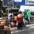 Permalink ke Hari Ketiga Operasi Pasar Pasar Mitra Tani Jual 500 liter Minyak Goreng