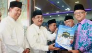 Permalink ke 395 Calon Jemaah Haji Dilepas UAS Bupati Tanjabbar 