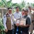 Permalink ke Serahkan Bantuan Korban Banjir Mandiangin, Gubernur Al Haris Ingatkan Warga Tetap Waspada