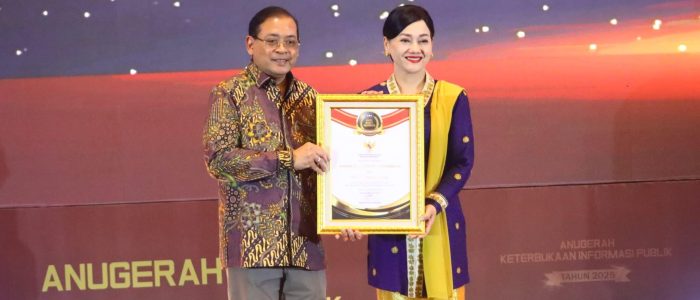 OJK Raih Predikat Badan Publik Terbaik Nasional 2025