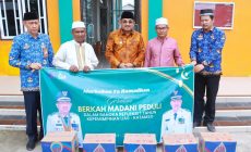 Permalink ke Hidupkan Malam Ramadan, Pemkab Tanjab Barat Bagikan Ribuan Dus Air Minum untuk Jamaah Tarawih