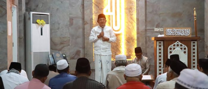 Safari Ramadan MUI Jambi di Tanjab Barat : Bupati Anwar Sadat Ajak Perkuat Ukhuwah di Masjid Al-Anwar