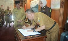 Permalink ke Penandatanganan Kesepakatan Bersama antara Dinas PUPR dengan Kejati Jambi Berlangsung Sukses Permalink ke Penandatanganan Kesepakatan Bersama antara Dinas PUPR dengan Kejati Jambi Berlangsung Sukses